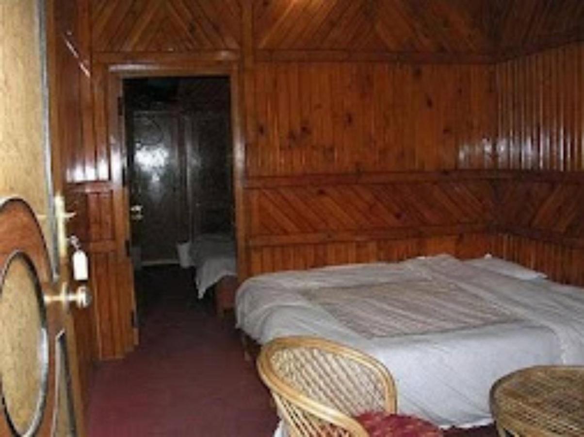 Goroomgo Ankur Lake View Mall Road Nainital - Prime Location With Luxury Room Exterior photo